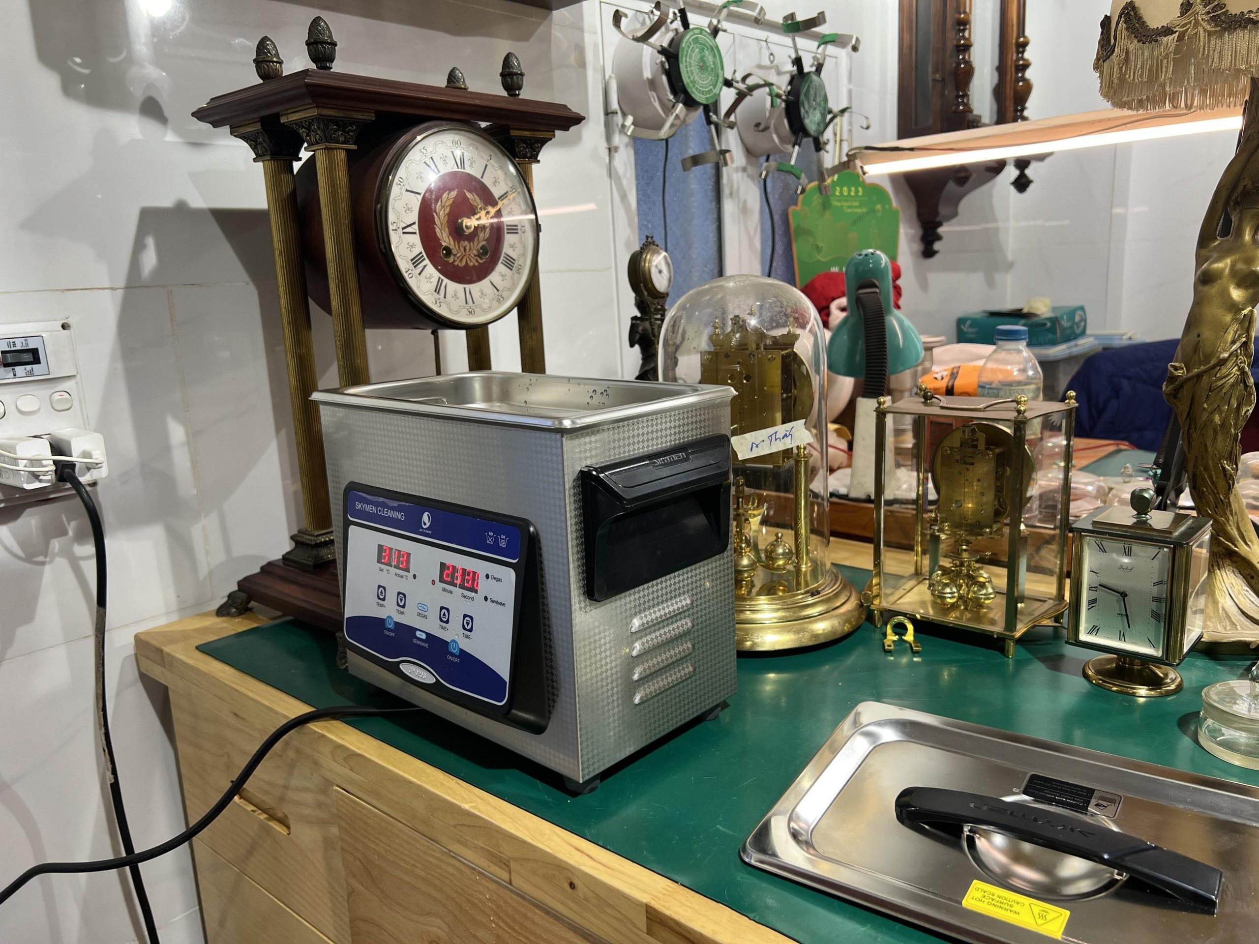 Bể rửa siêu âm tần số 40kHz: Ứng dụng Vàng 2024 trong Dân Dụng